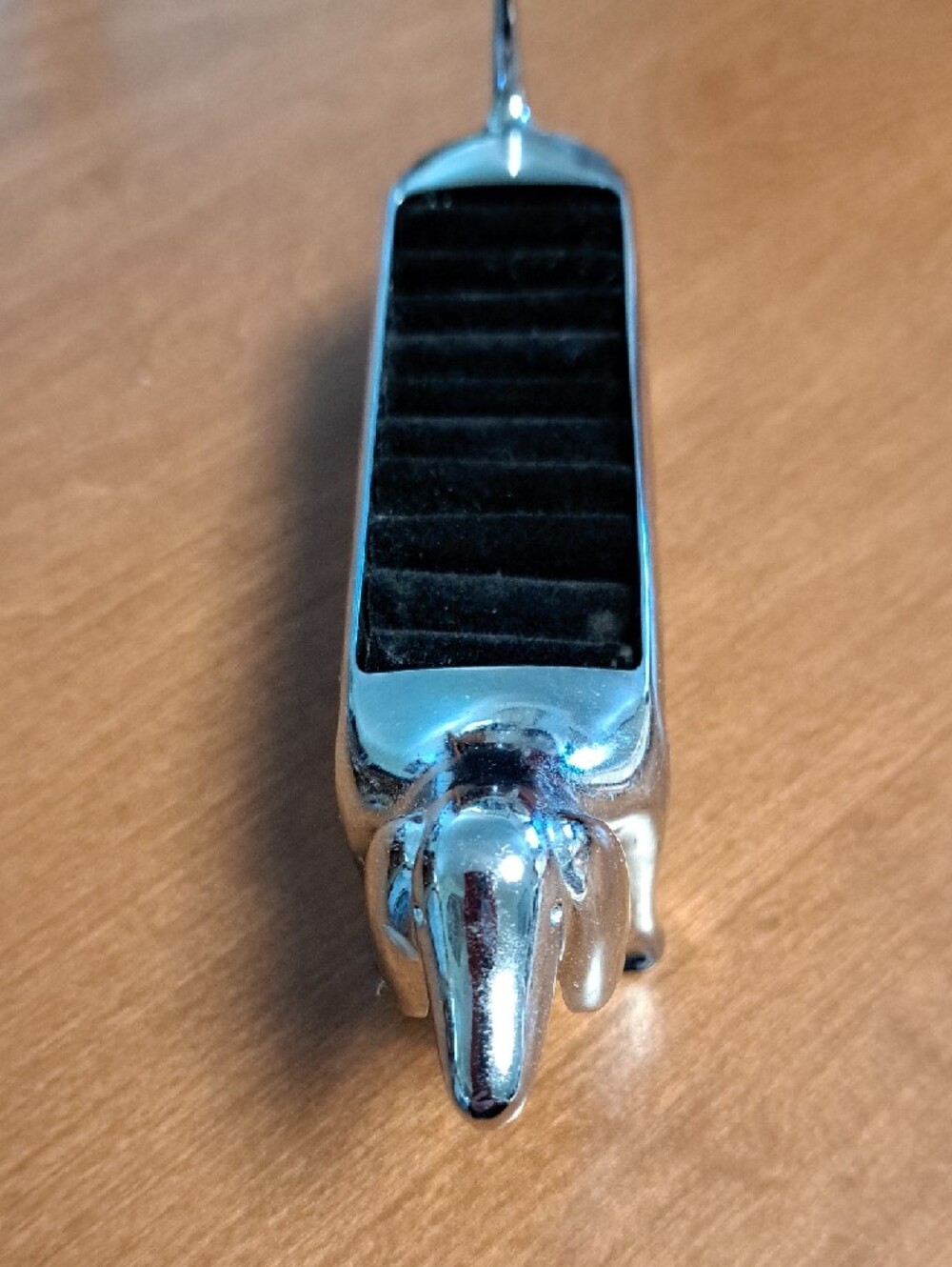 Dachshund Silver Tone Ring Holder with Black Velvet Slots - Picture 2 of 5